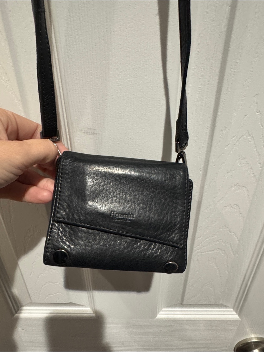 Hammitt Levy wallet crossbody black/gunmetal